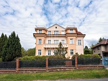 Prodej  vily 500 m², pozemek 2 048 m²