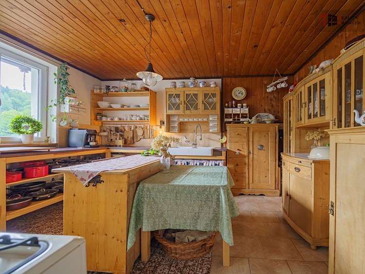 Haus zum Kauf, 421 m² (2 von 26)