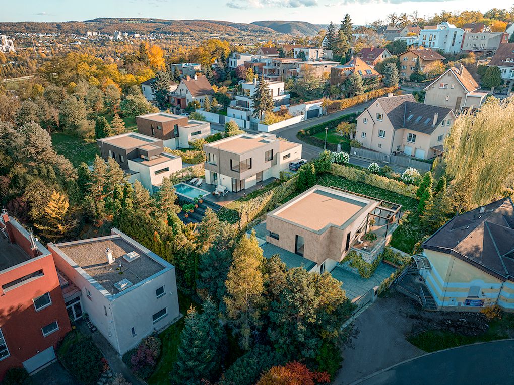 Prodej rodinného domu 182 m², pozemek 712 m² – fotografie 2