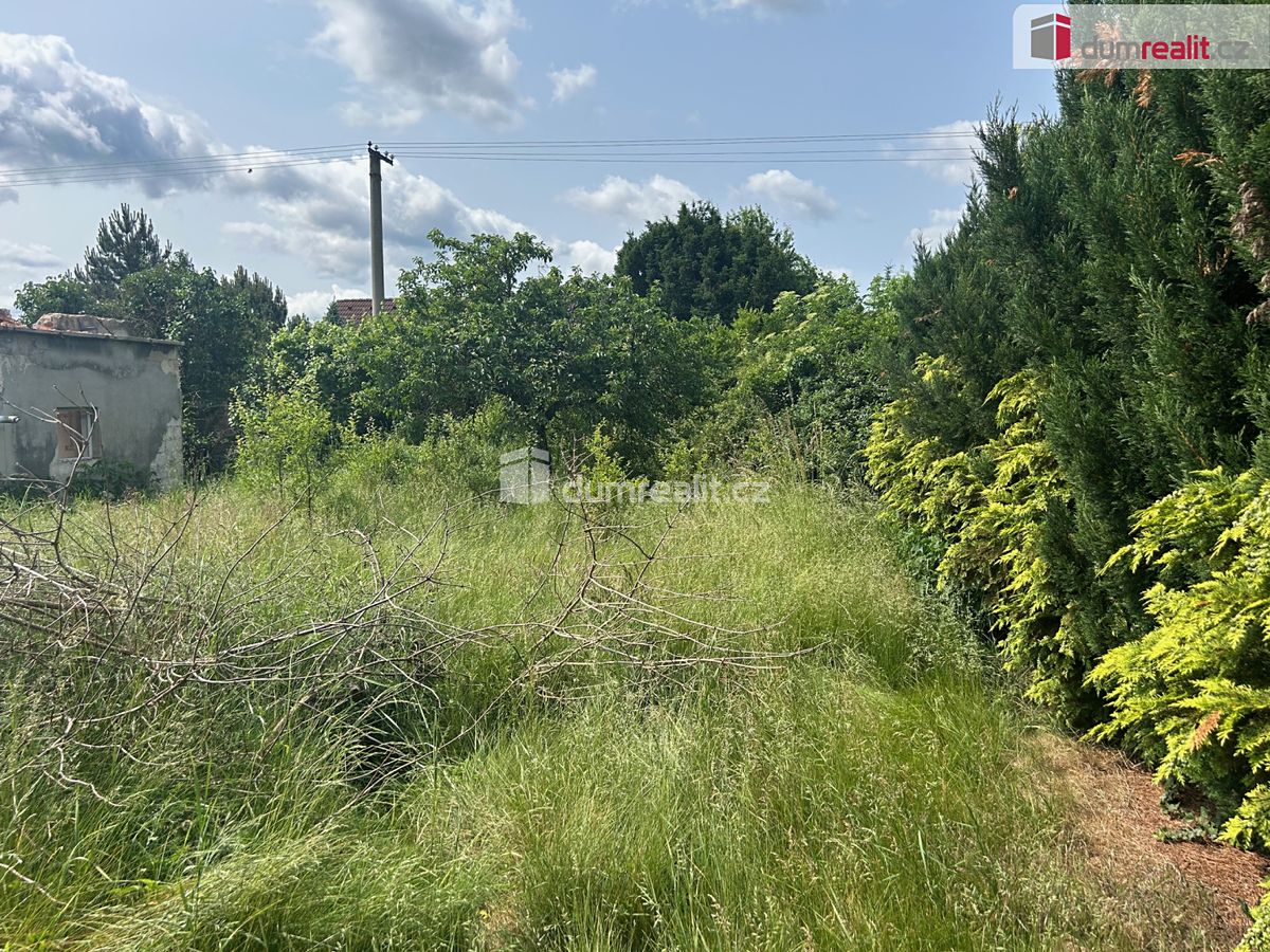 Prodej rodinného domu 722 m², pozemek 722 m² – fotografie 2