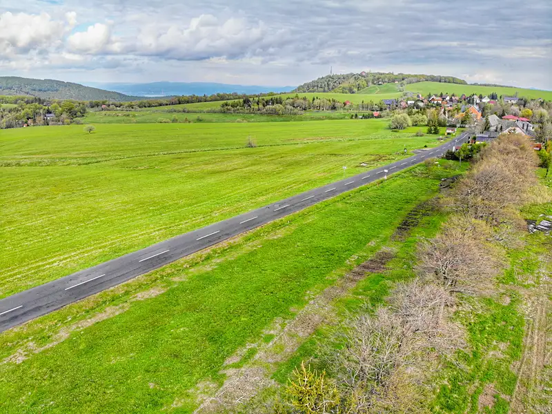 Prodej stavebního pozemku 875 m², Moldava – náhled fotky 1