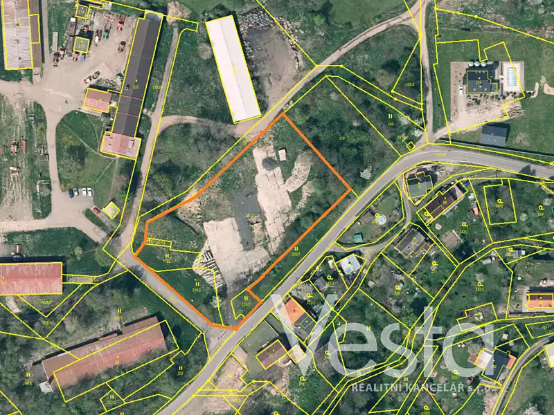 Prodej komerčního pozemku 5326 m², Huntířov – náhled fotky 1