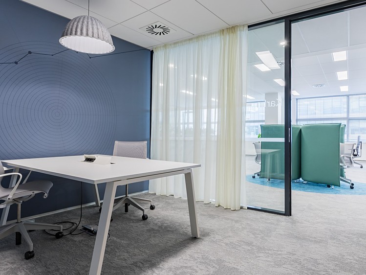 Pronájem komerčního prostoru, 2 000 m² (6 z 8)