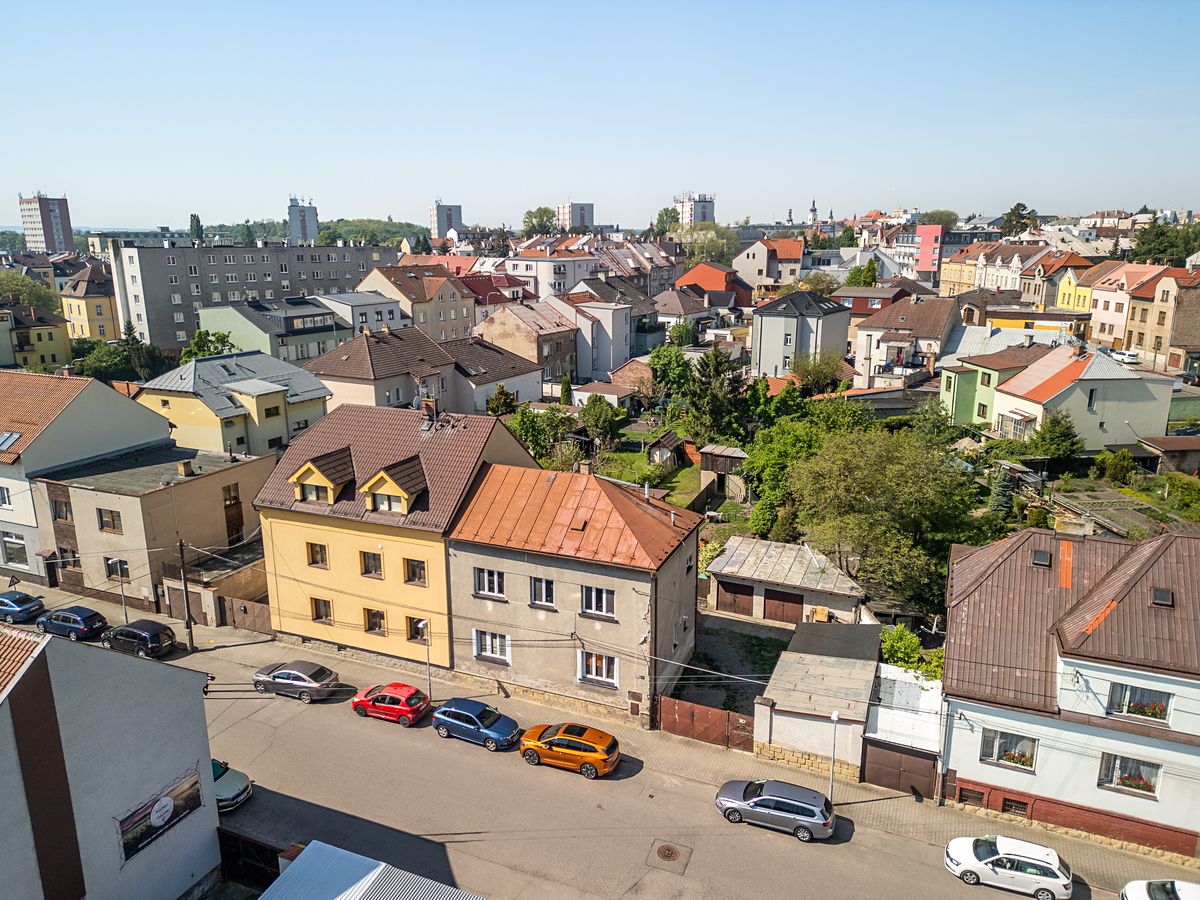 Prodej rodinného domu 198 m², pozemek 831 m²