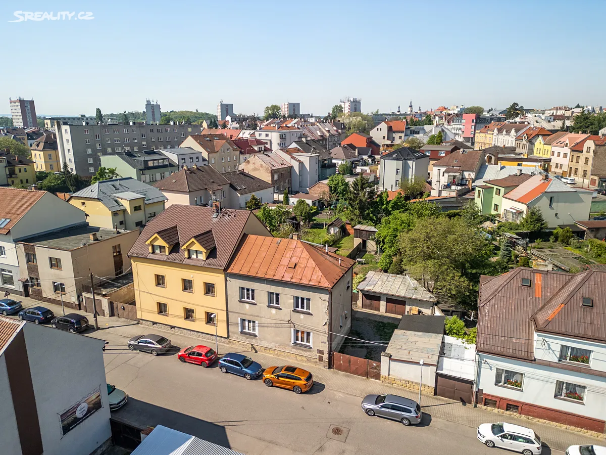 Prodej rodinného domu 198 m², pozemek 831 m²
