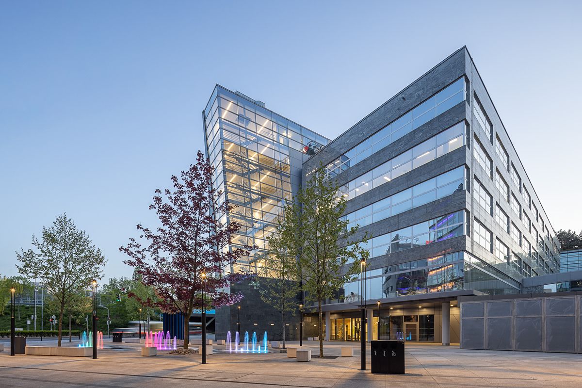 Pronájem kanceláře 1000 m² – fotografie 3