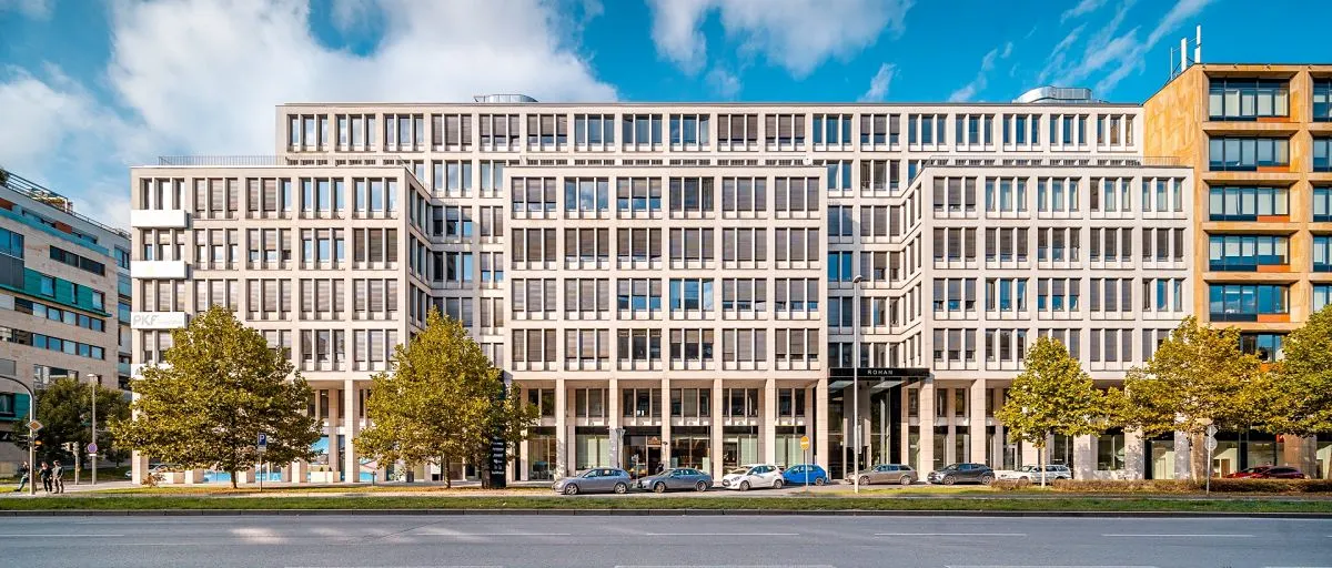 Pronájem kanceláře 429 m²