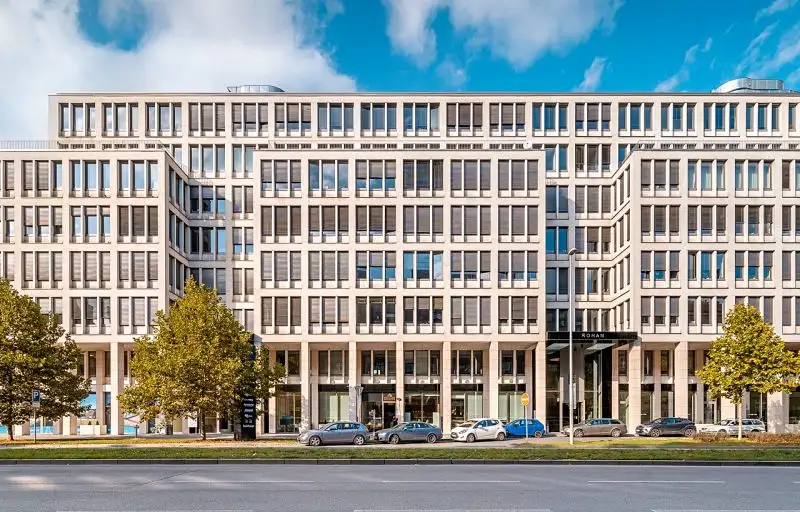 Pronájem kanceláře 429 m², Praha – náhled fotky 1