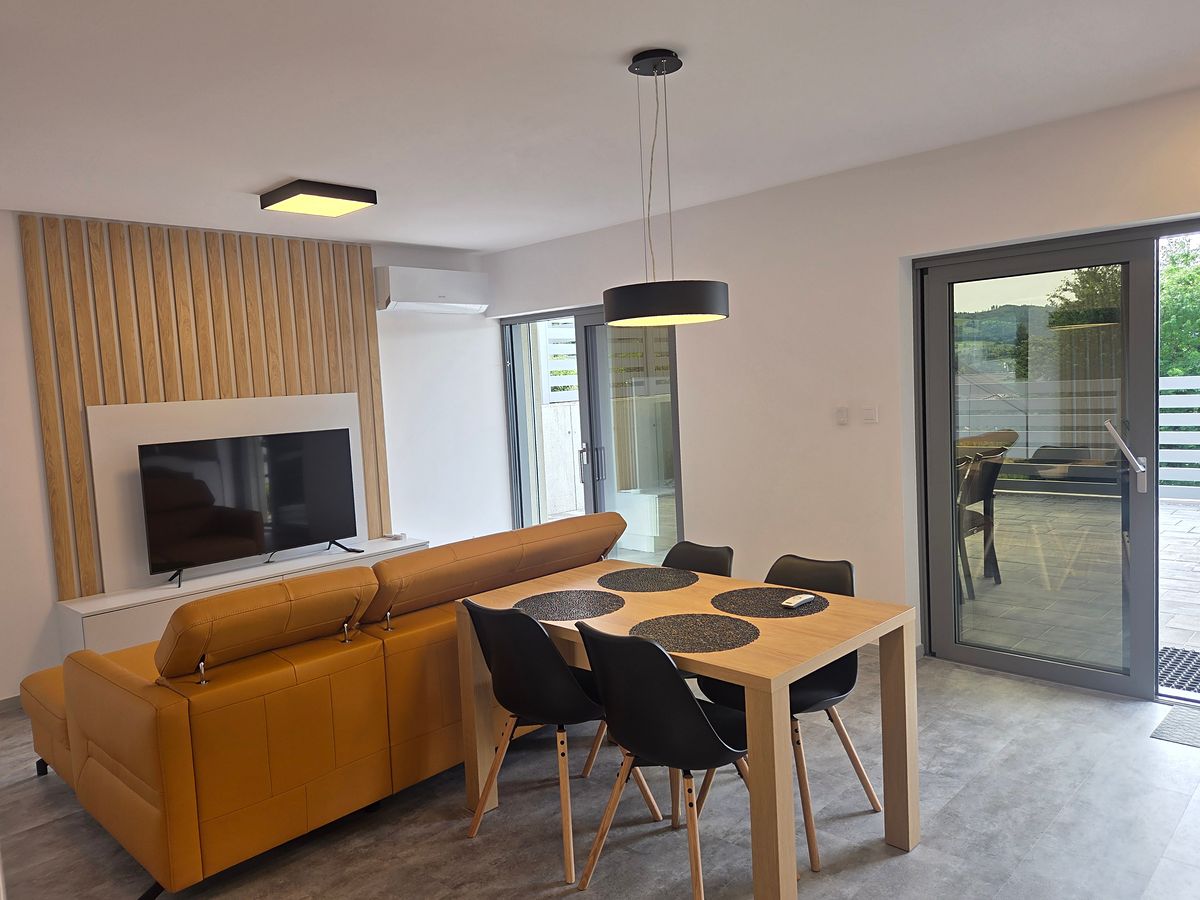 Pronájem bytu 3+kk 95 m² – fotografie 4