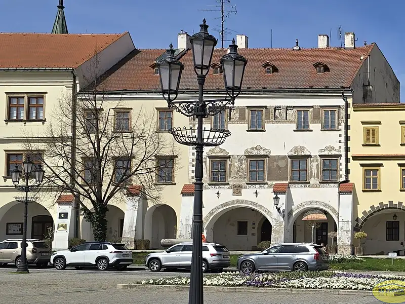 Prodej rodinného domu 2800 m², pozemek 1459 m², Kroměříž – náhled fotky 1