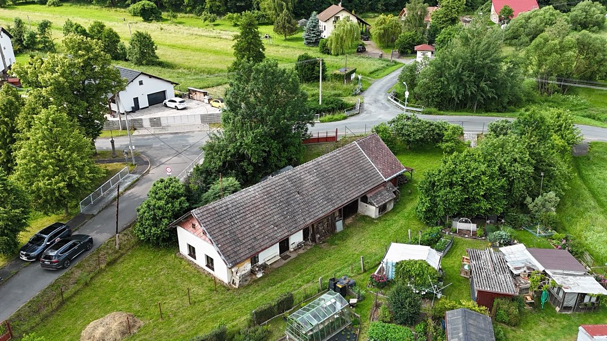Prodej stavebního pozemku 1357 m² – fotografie 2