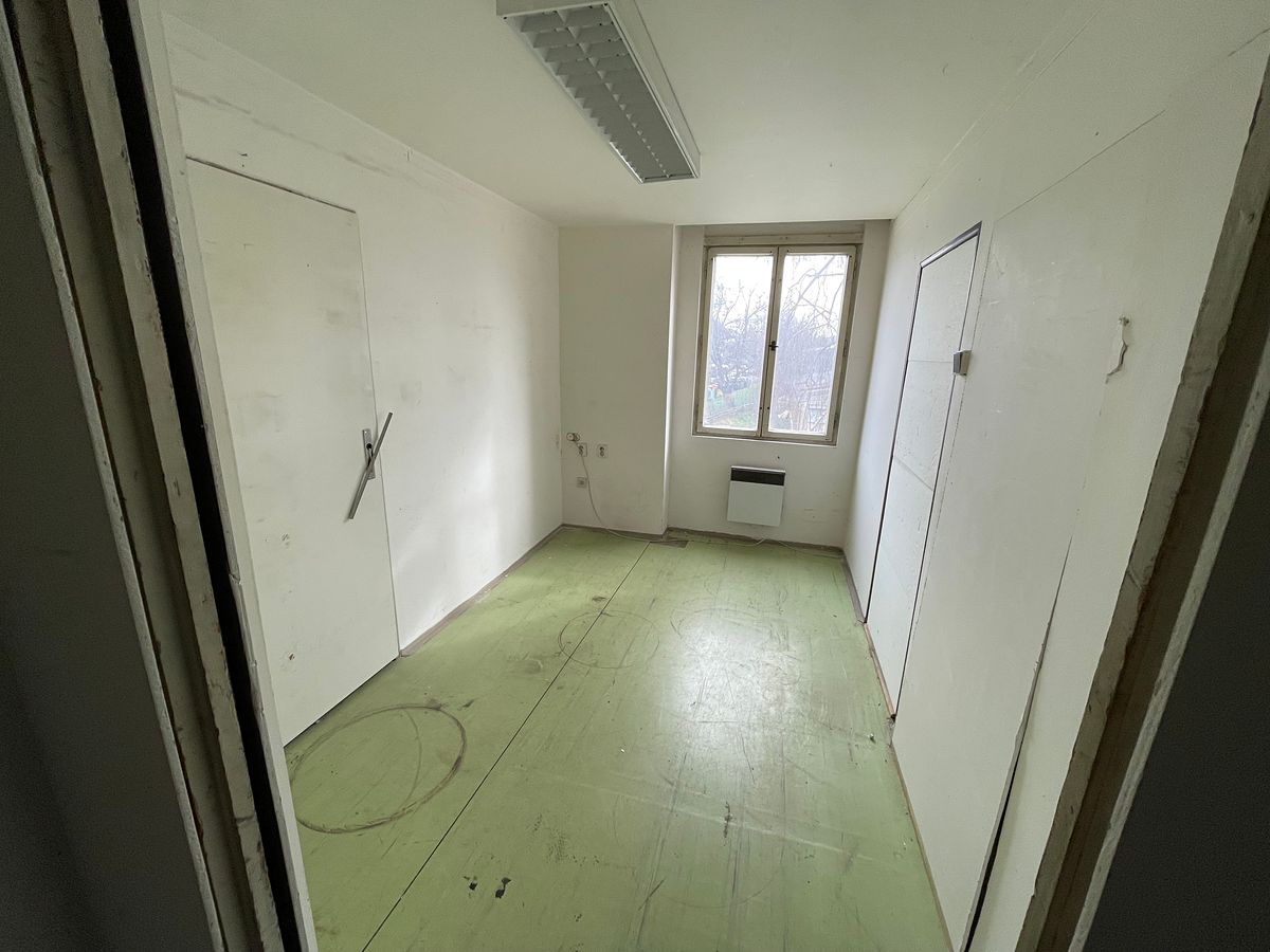 Pronájem kanceláře 75 m² – fotografie 5