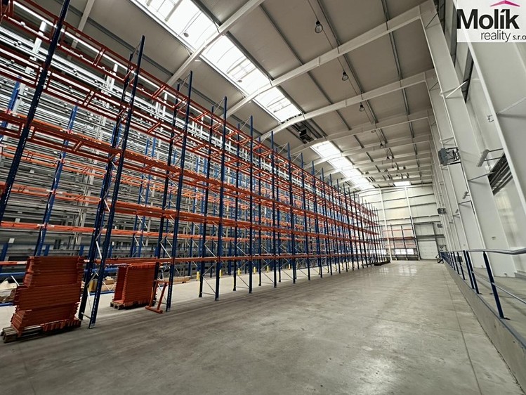 Комерційне приміщення на продаж, 30 000 м² (13 з 40)