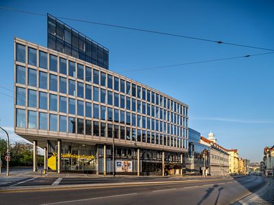 Pronájem kanceláře 284 m²