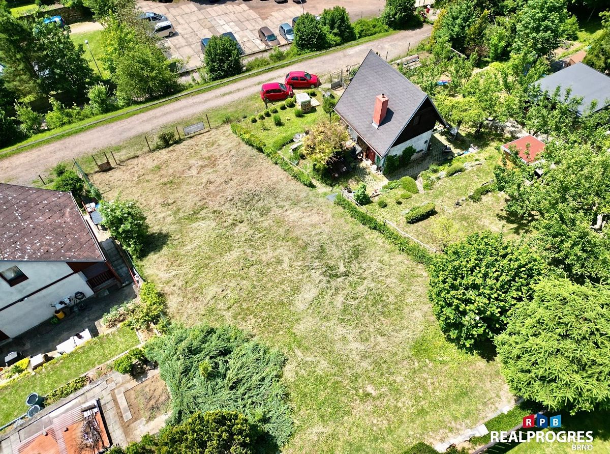 Prodej stavebního pozemku 396 m² – fotografie 3