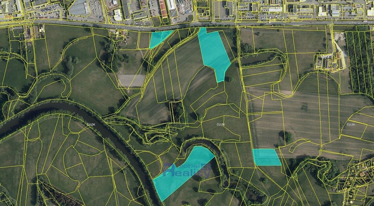 Prodej pole 42470 m²