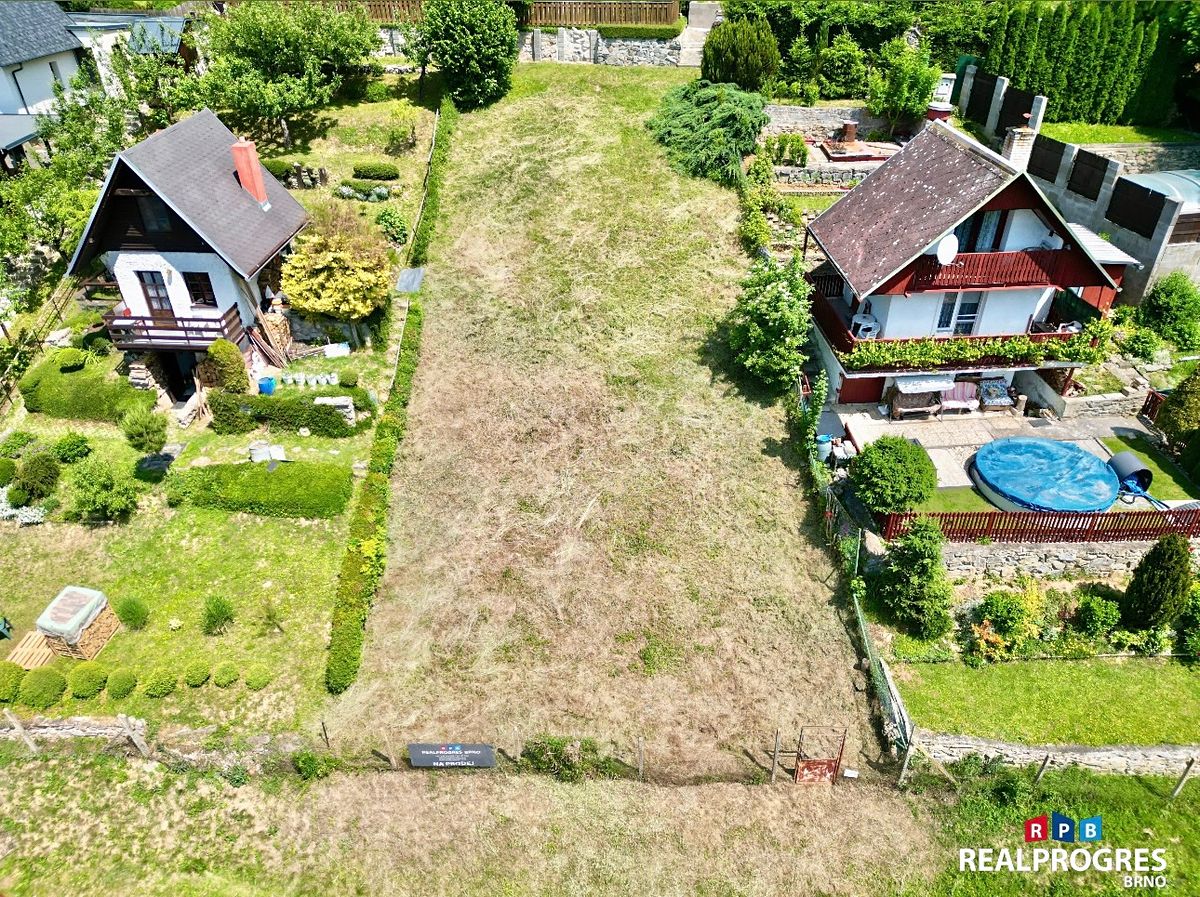 Prodej stavebního pozemku 396 m² – fotografie 2