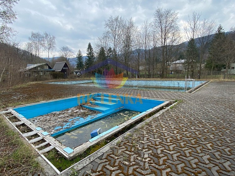 Pronájem pozemku, 4 712 m² (2 z 7)