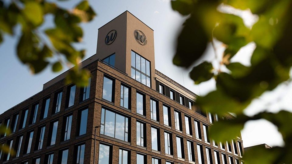 Pronájem kanceláře 1200 m² – fotografie 2
