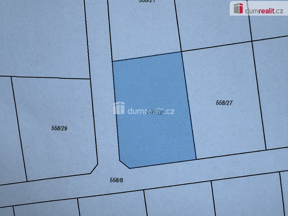 Prodej stavebního pozemku 941 m² – fotografie 3