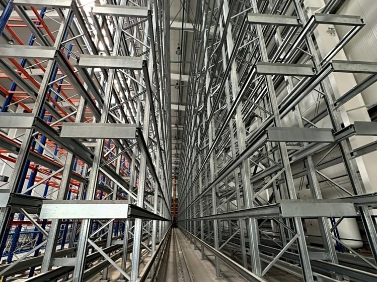 Комерційне приміщення на продаж, 30 000 м² (15 з 40)