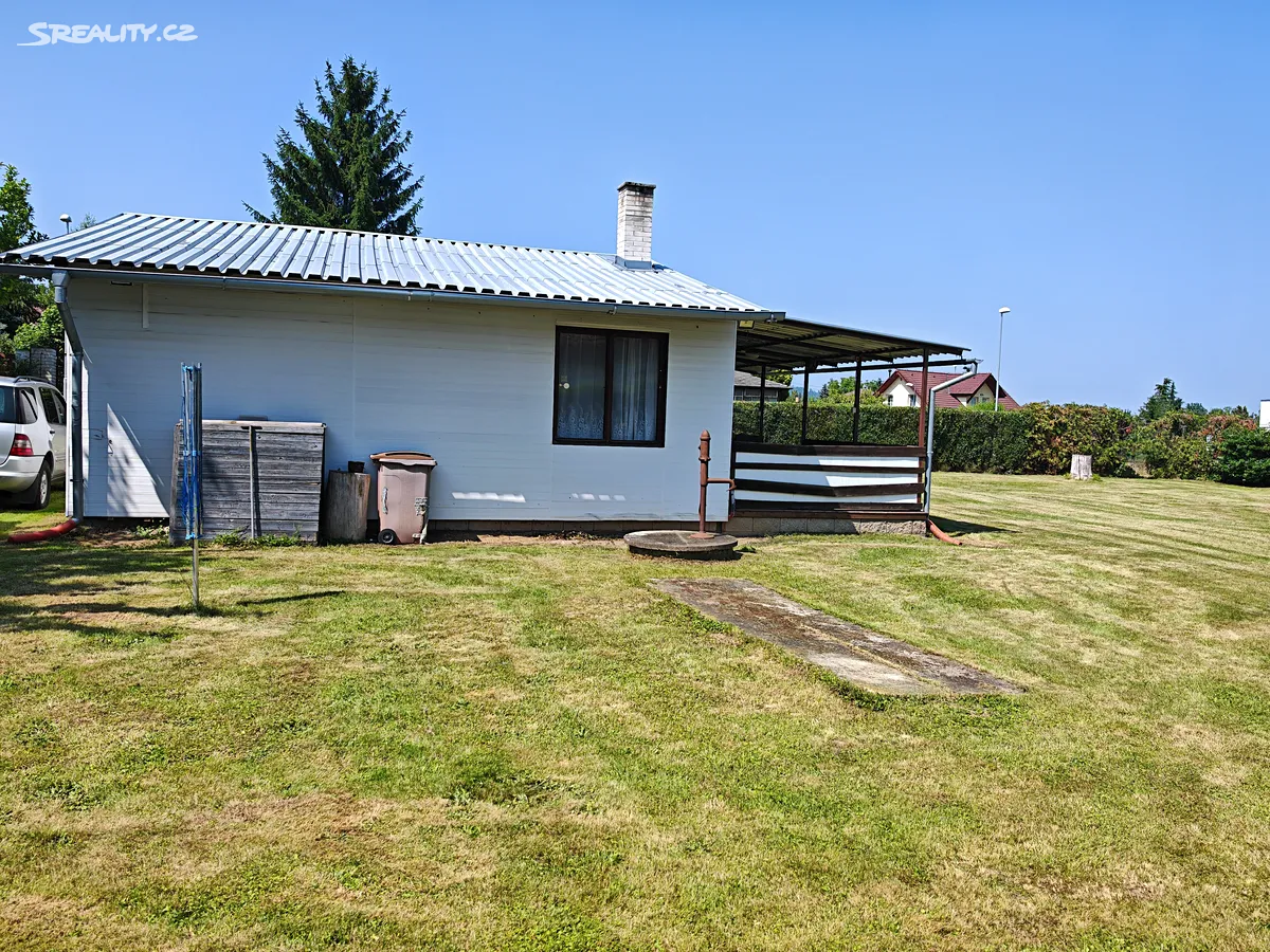 Prodej stavebního pozemku 1047 m² – pohled 5