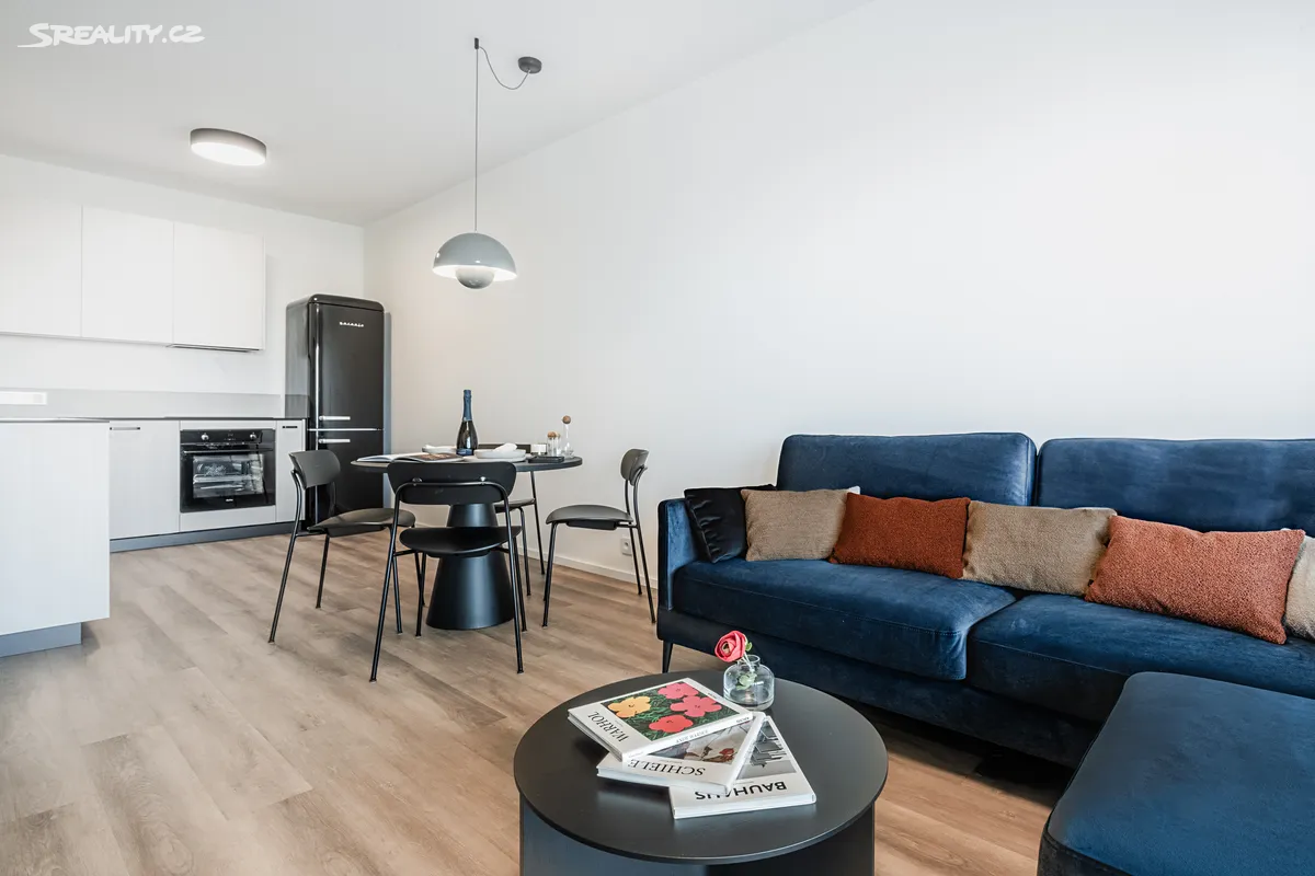 Pronájem bytu 2+kk 60 m² – pohled 3