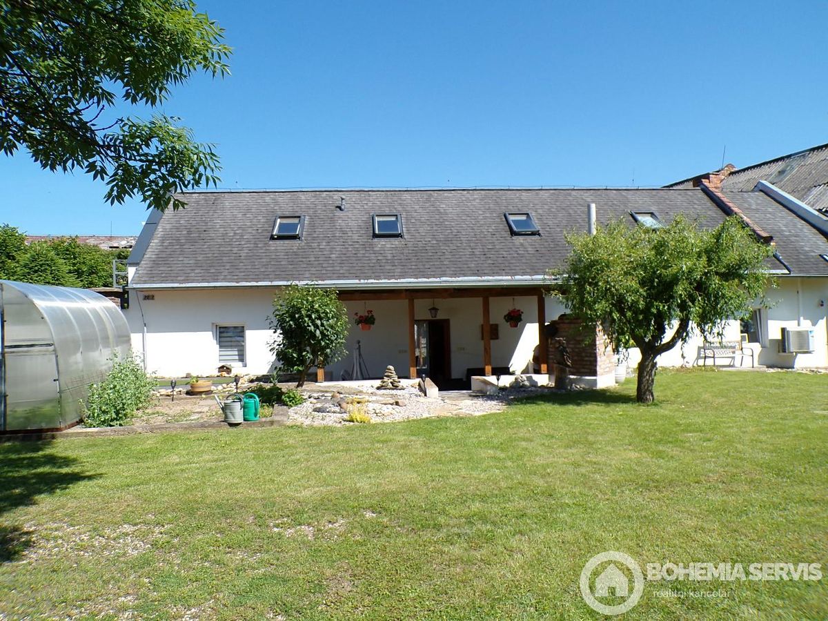 Prodej vícegeneračního domu 225 m², pozemek 1540 m² – fotografie 3