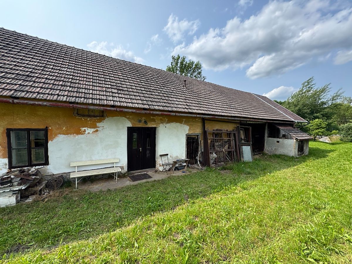 Prodej stavebního pozemku 1357 m² – fotografie 3