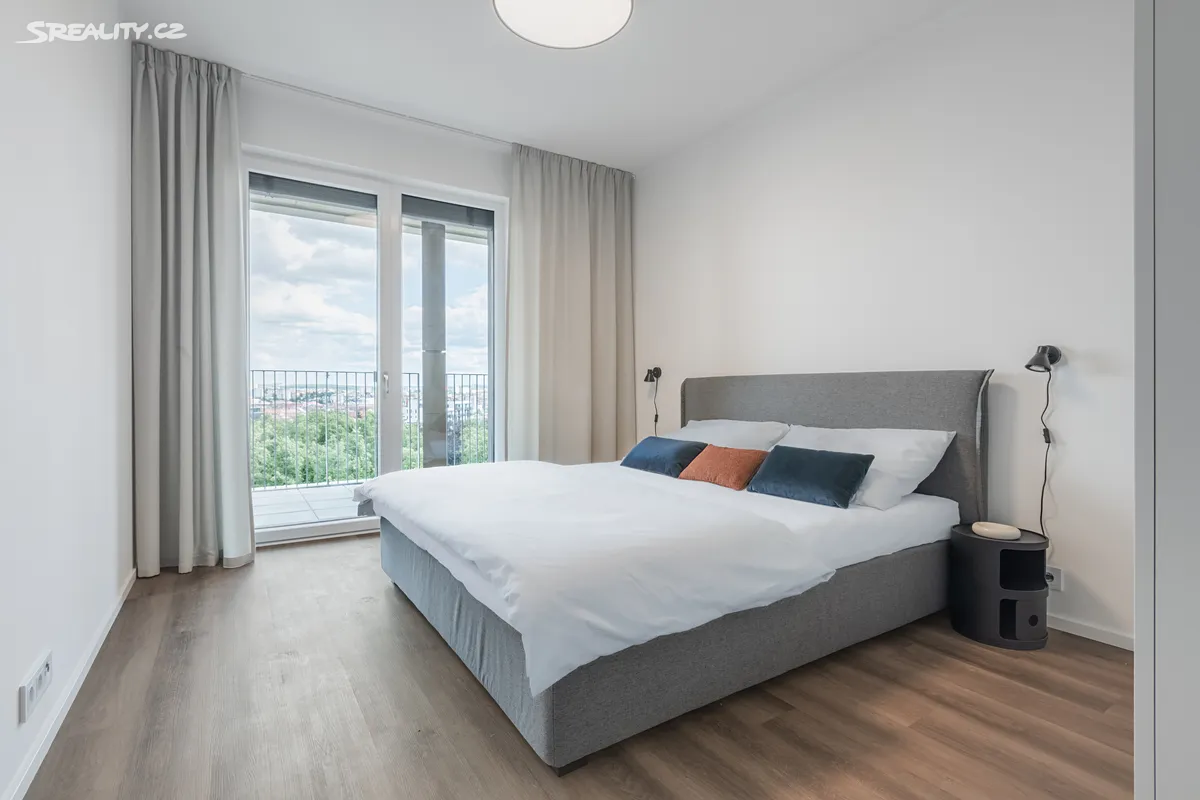 Pronájem bytu 2+kk 60 m² – pohled 4