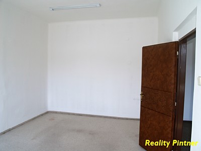 Pronájem komerčního prostoru, 42 m² (3 z 10)