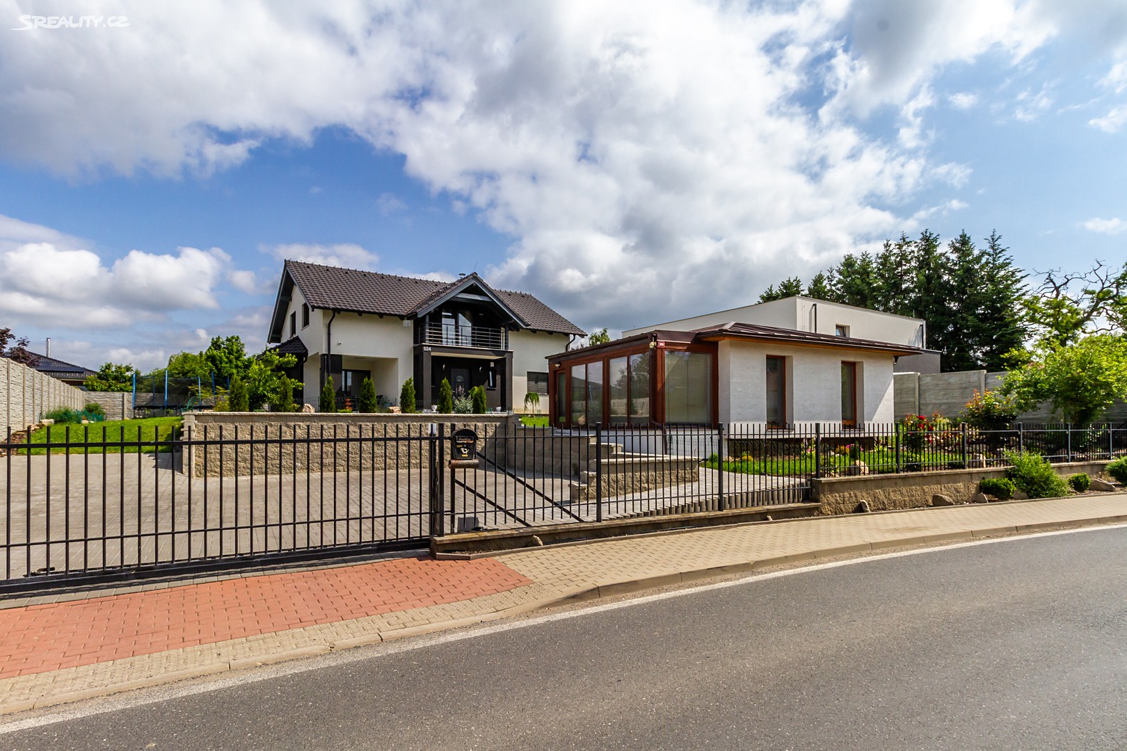 Prodej  rodinného domu 240 m², pozemek 997 m², Babice