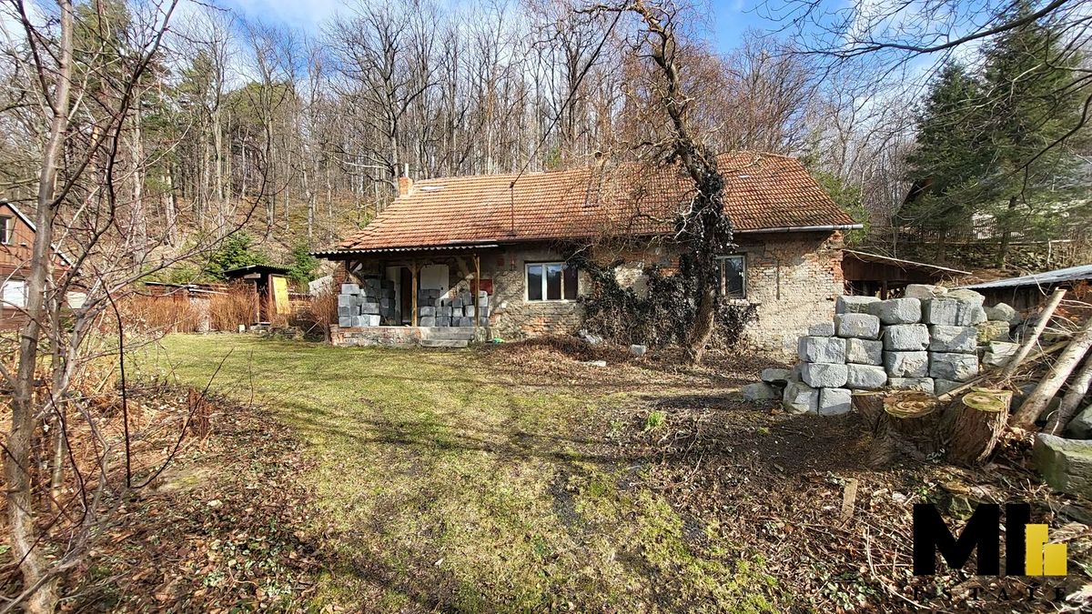 Prodej rodinného domu 284 m², pozemek 1760 m² – fotografie 2