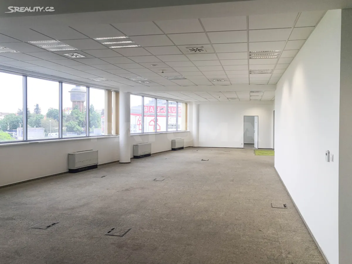 Pronájem kanceláře 300 m² - Więcej