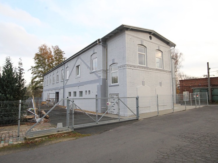 Prodej komerčního prostoru, 1 012 m² (3 z 14)