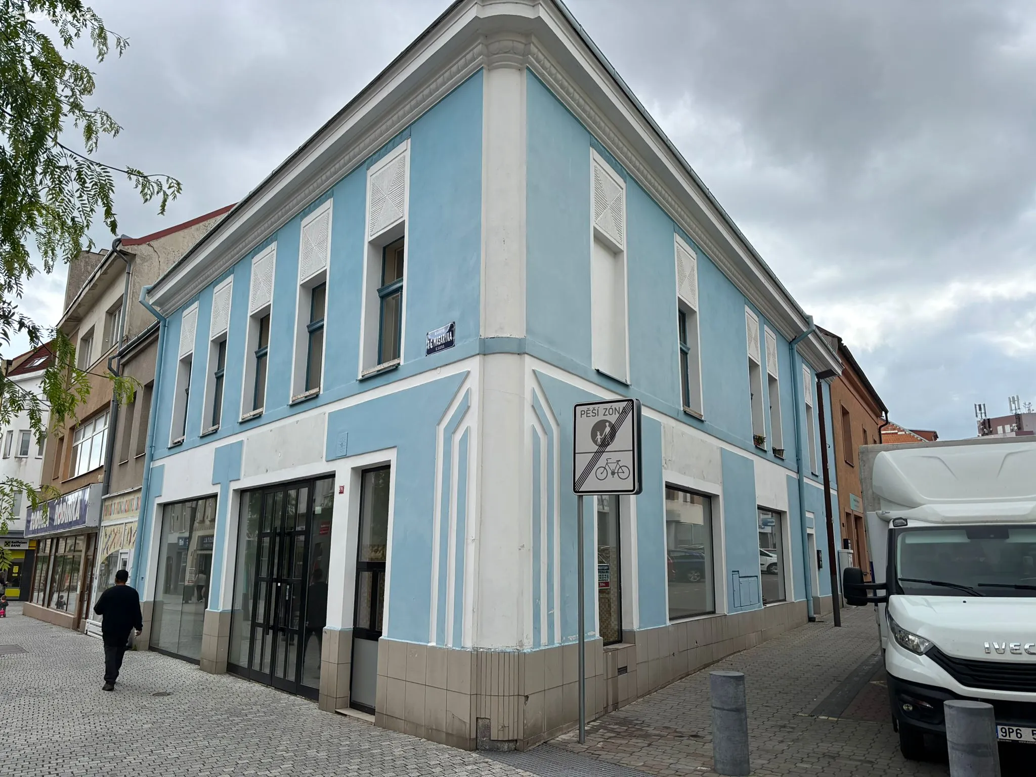 Pronájem obchodního prostoru 121 m²