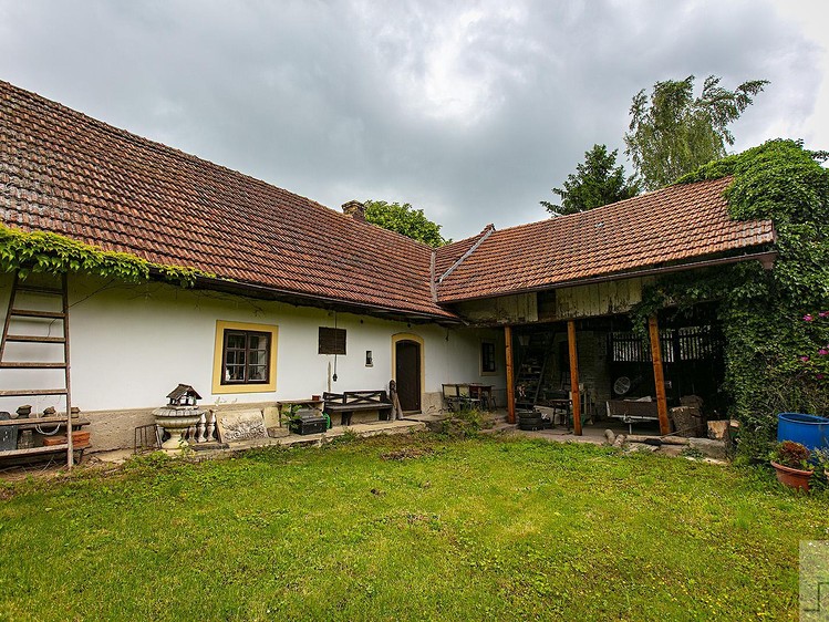 Haus zum Kauf, 230 m² (2 von 32)