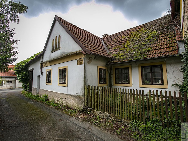 Haus zum Kauf, 230 m² (1 von 32)