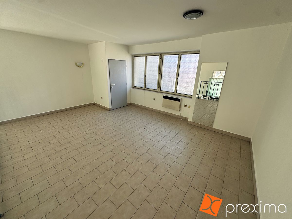 Prodej rodinného domu 139 m², pozemek 114 m² – fotografie 2