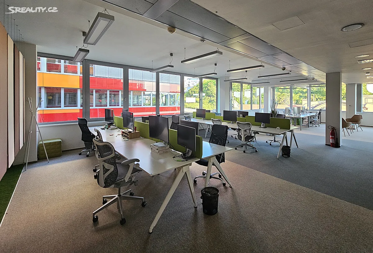 Pronájem kanceláře 520 m² – další