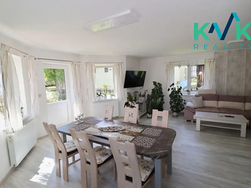 Prodej rodinného domu 200 m², pozemek 550 m², Pernink – náhled fotky 2