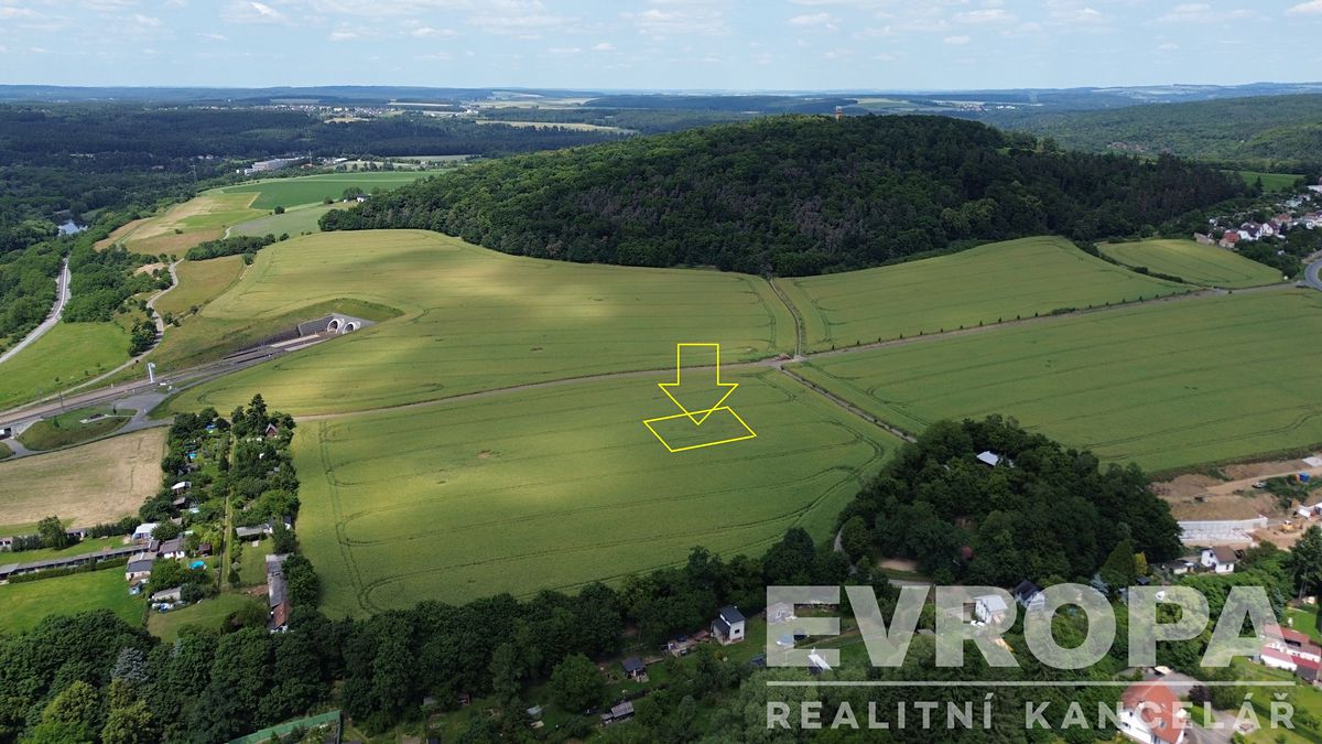 Prodej stavebního pozemku 992 m², Plzeň – fotka 1 z 3