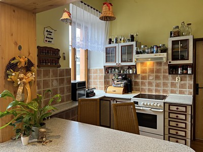 Prodej  rodinného domu 552 m², pozemek 446 m² — photo 3