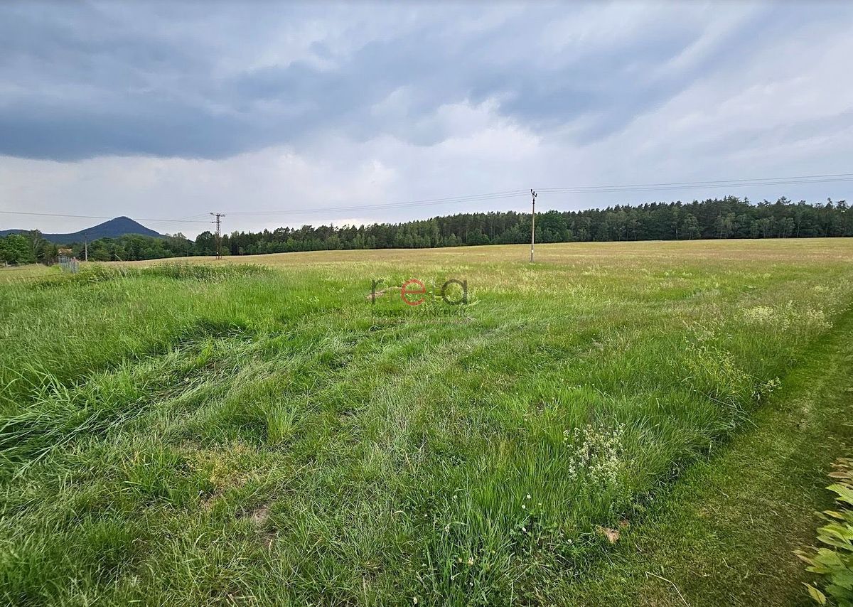 Prodej stavebního pozemku 1725 m² – fotografie 4