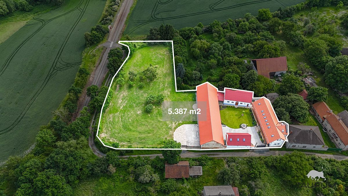 Prodej rodinného domu 730 m², pozemek 5387 m² – fotografie 2