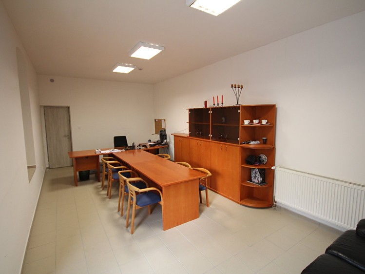 Prodej komerčního prostoru, 1 012 m² (7 z 14)