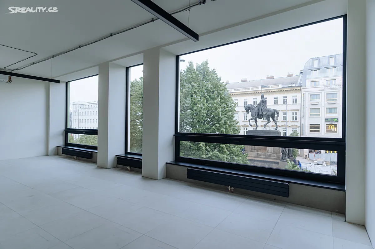 Pronájem kanceláře 327 m² – pohled 2