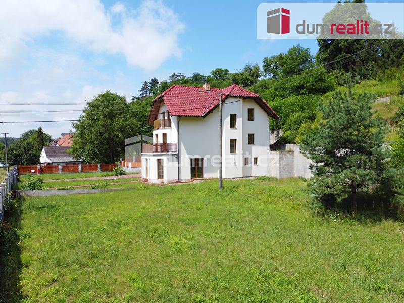 Prodej vily 286 m², pozemek 3176 m² – fotografie 5