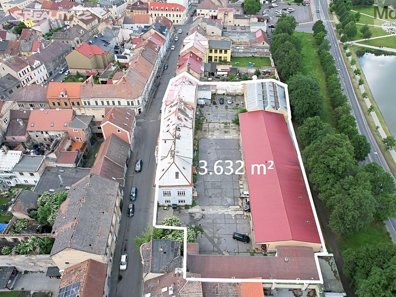 Prodej činžovního domu 2 493 m², Duchcov