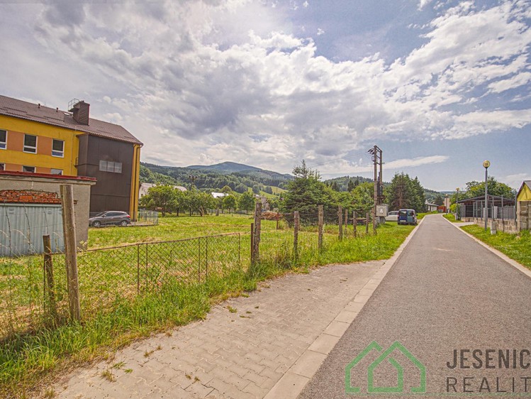 Prodej pozemku, 1 608 m² (1 z 14)